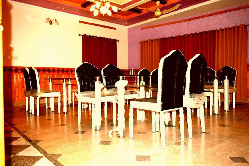 Royal Emirates Residence Abbottabad Ngoại thất bức ảnh
