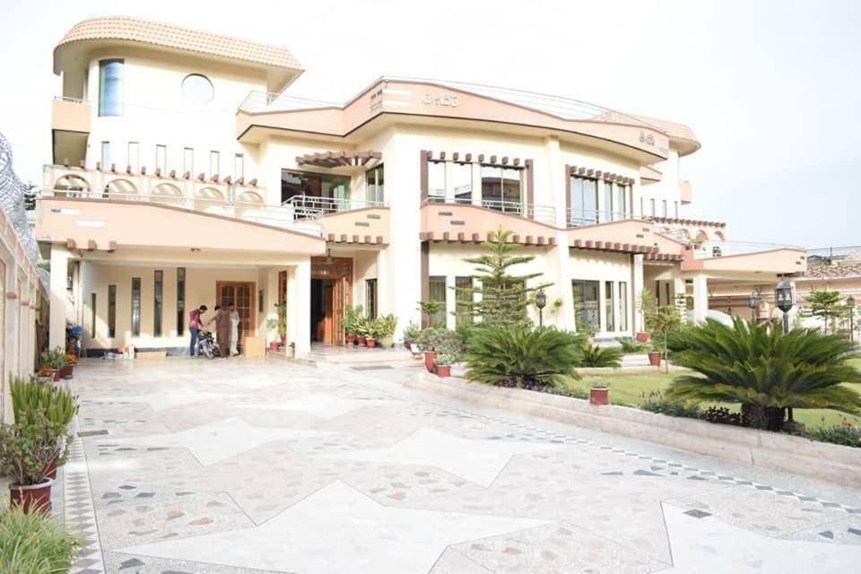 Royal Emirates Residence Abbottabad Ngoại thất bức ảnh